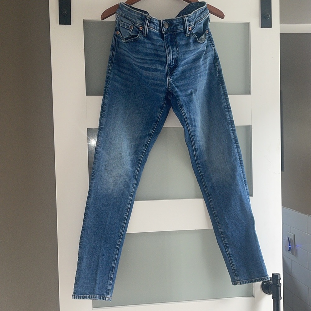 American Eagle 🦅 Athletic Skinny 30 X 32